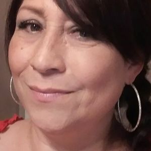 Meet your Posher, Olis